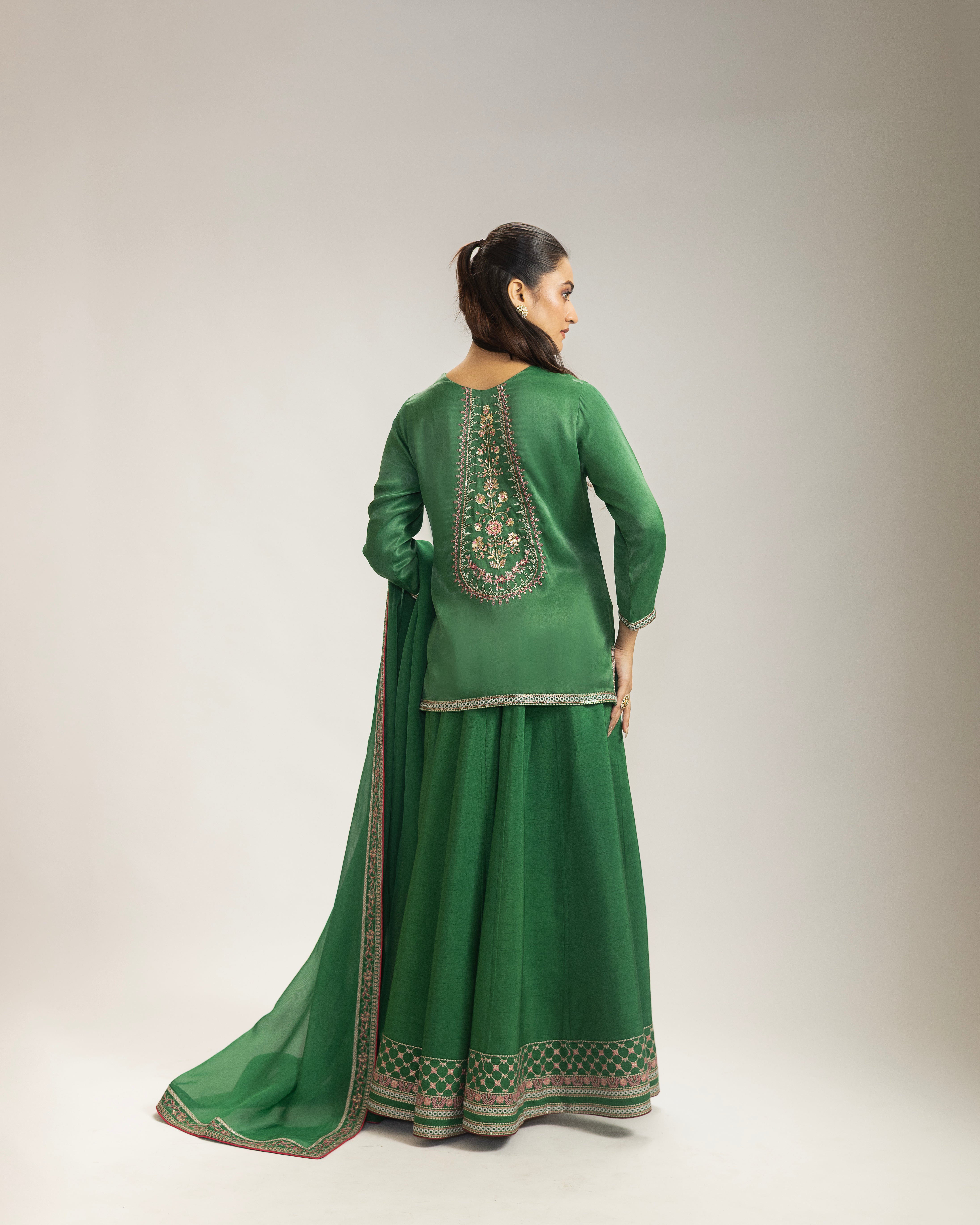 Ishani – Forest Green