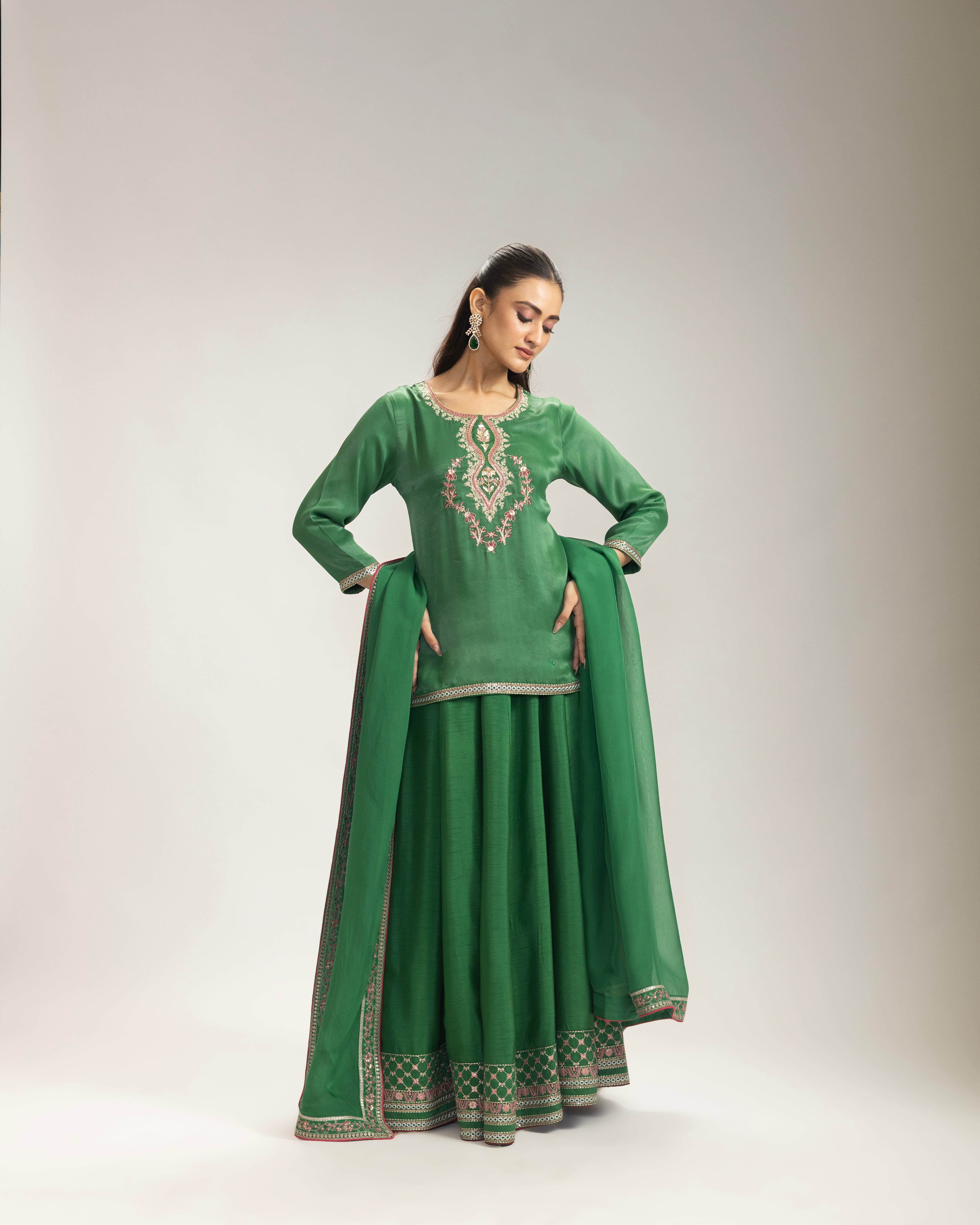 Ishani – Forest Green