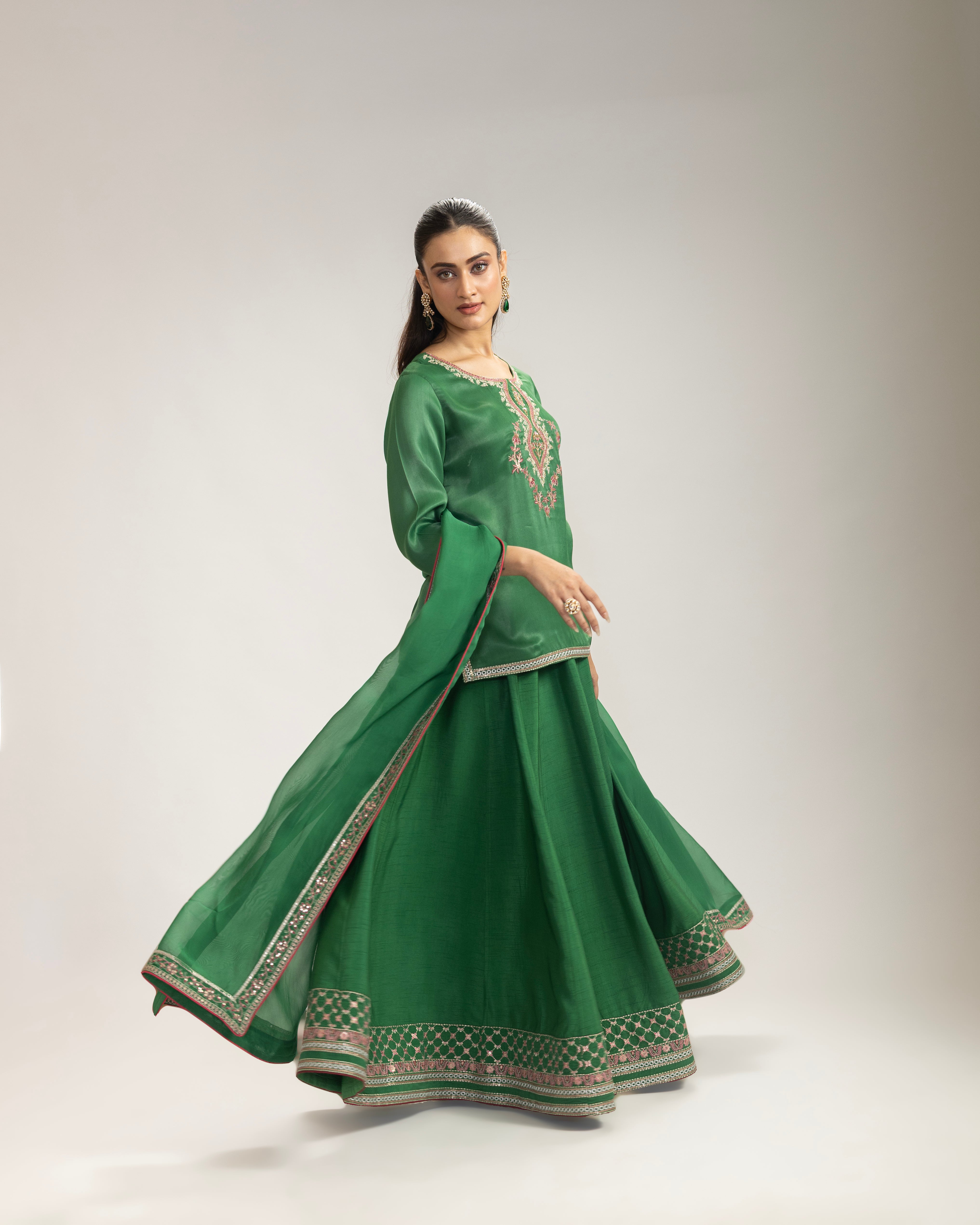 Ishani – Forest Green