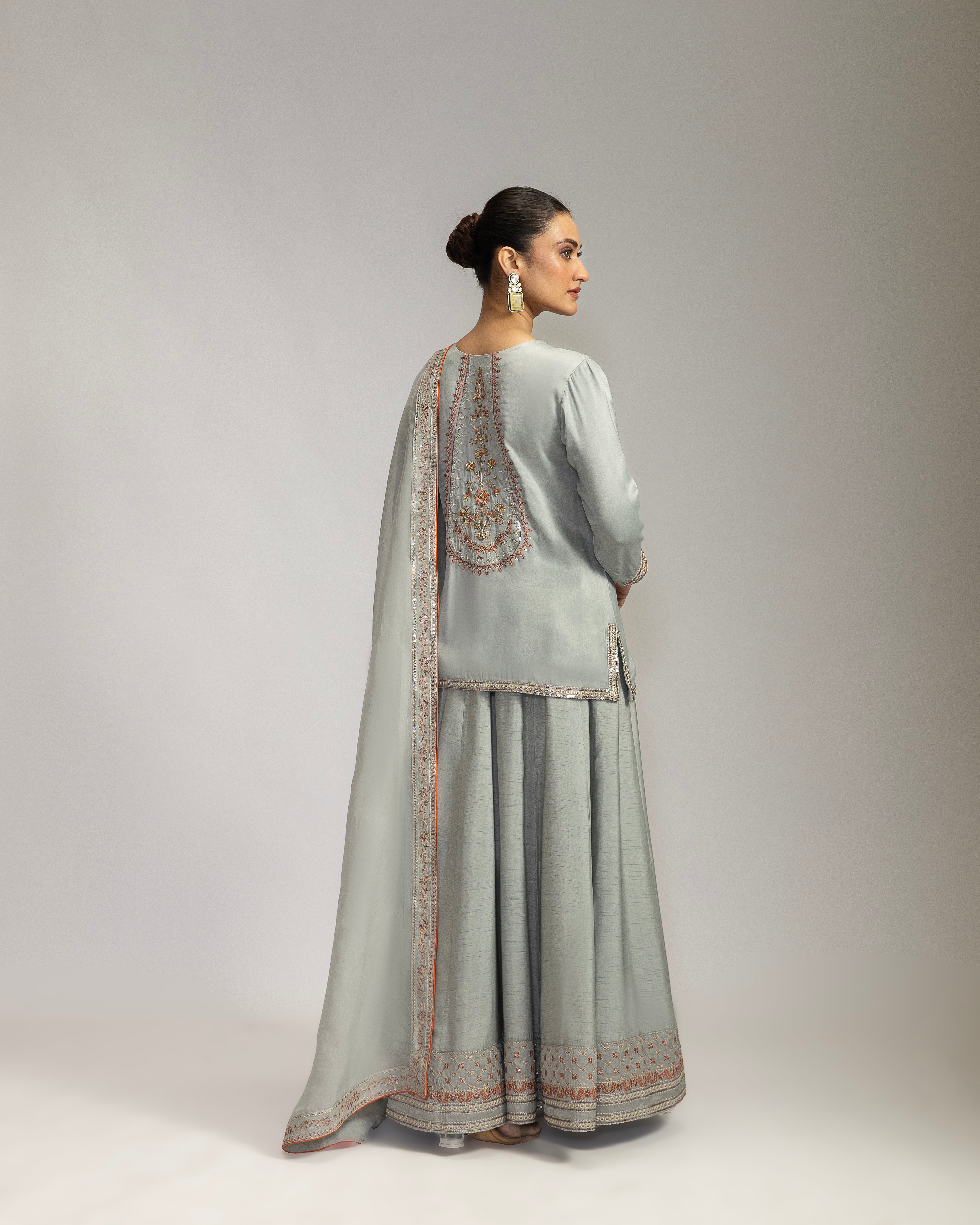 Ishani – Slate Grey