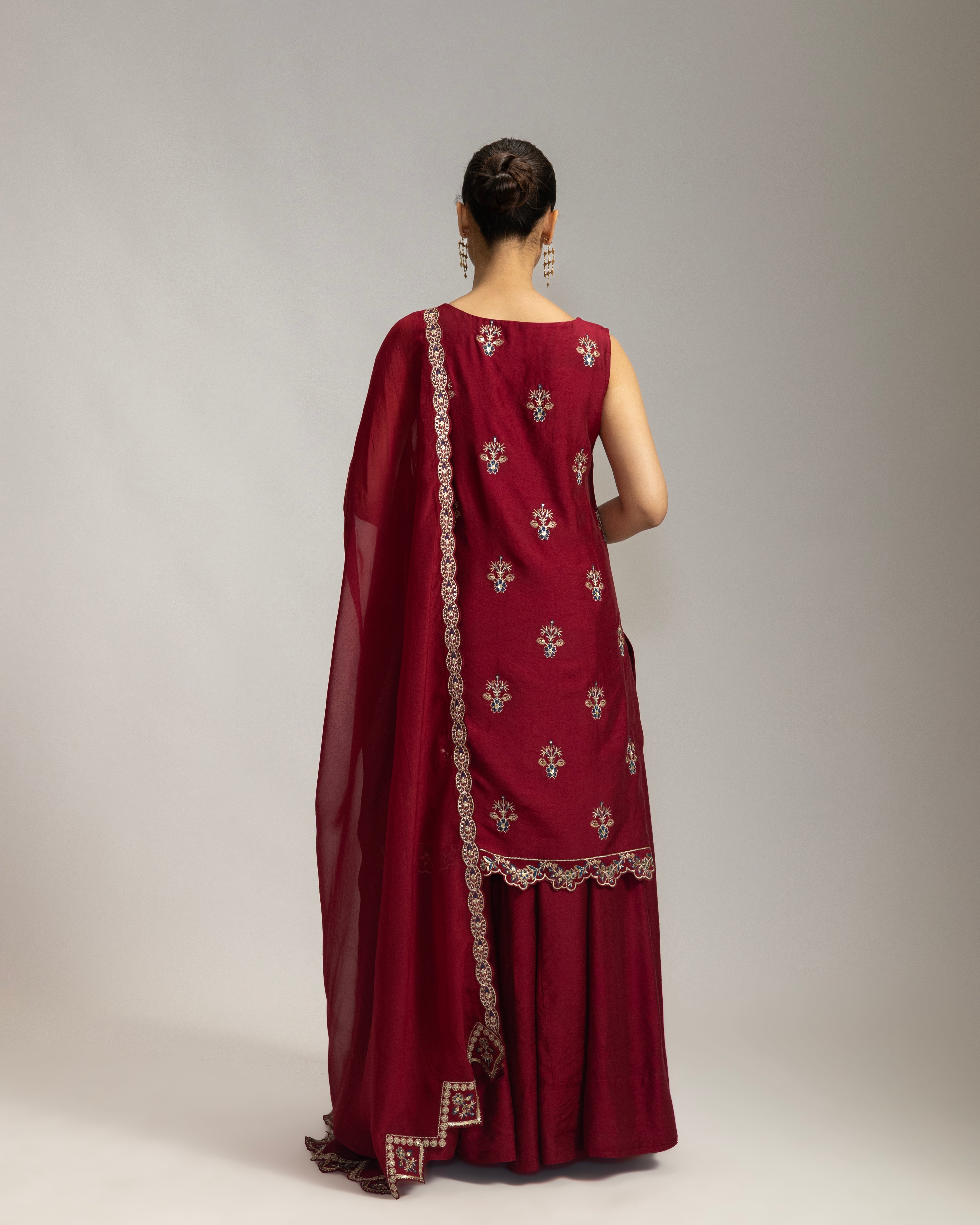 Roya – Crimson Red
