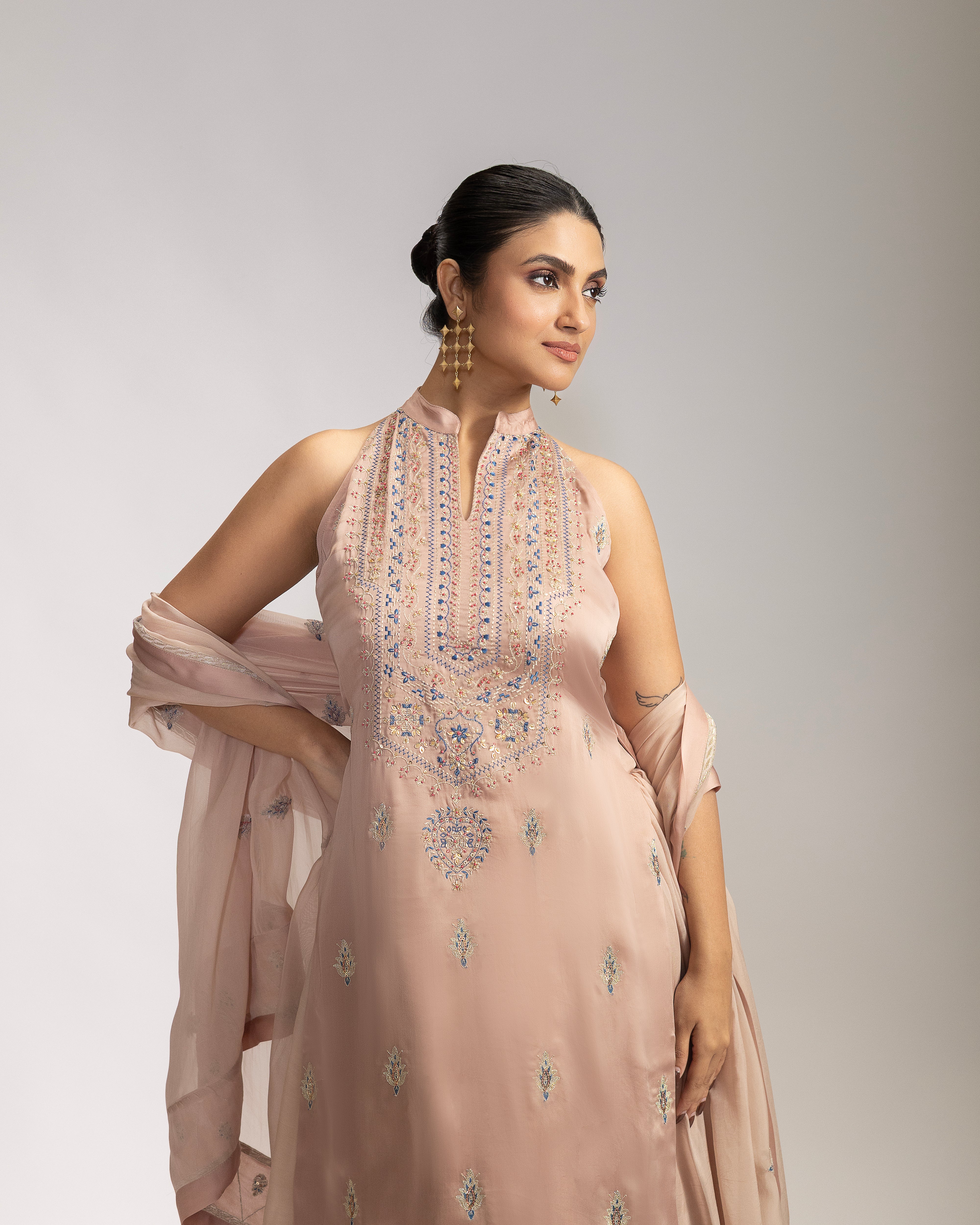 Nira – Powder Peach