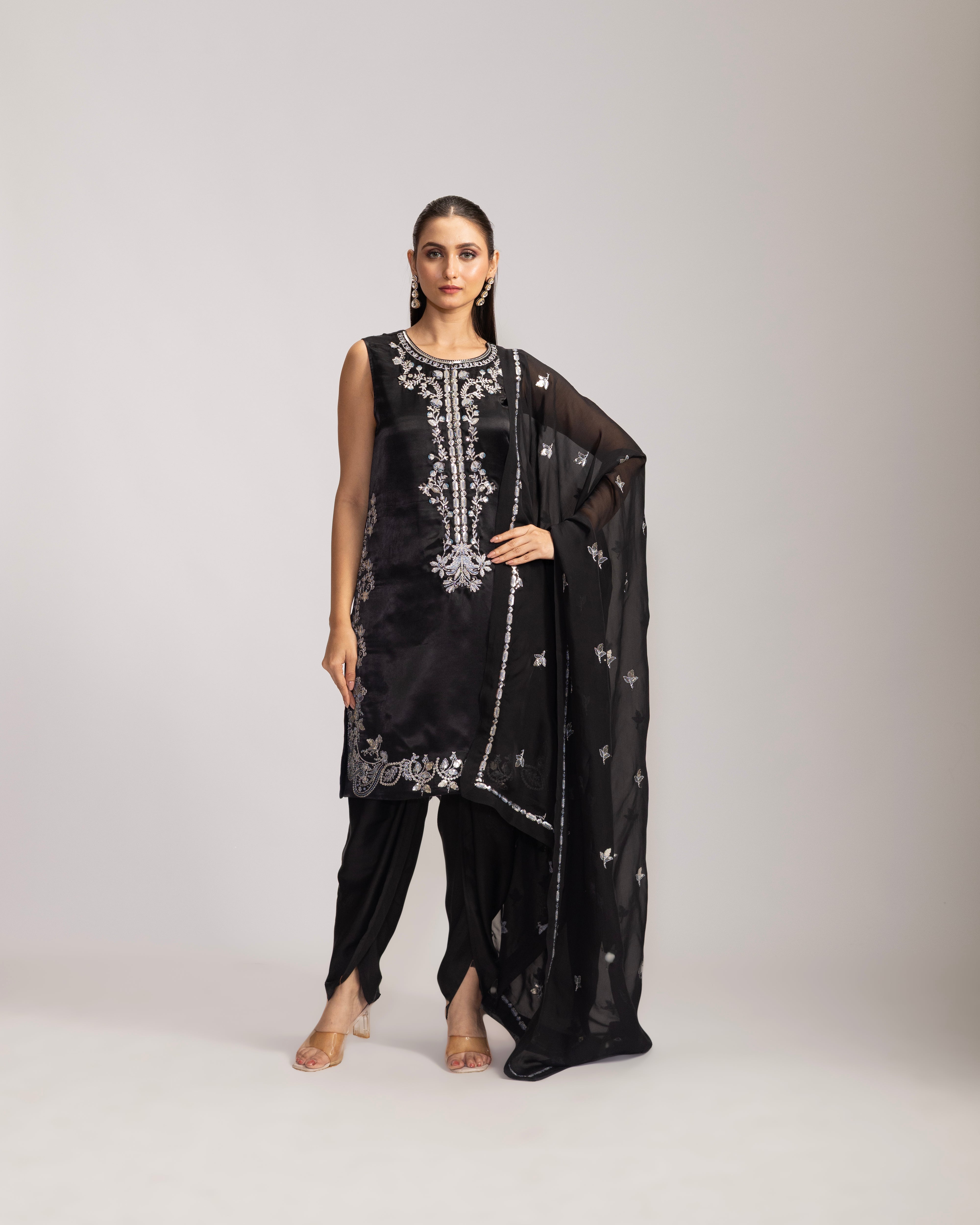 Riviera – Black (Sleeveless)