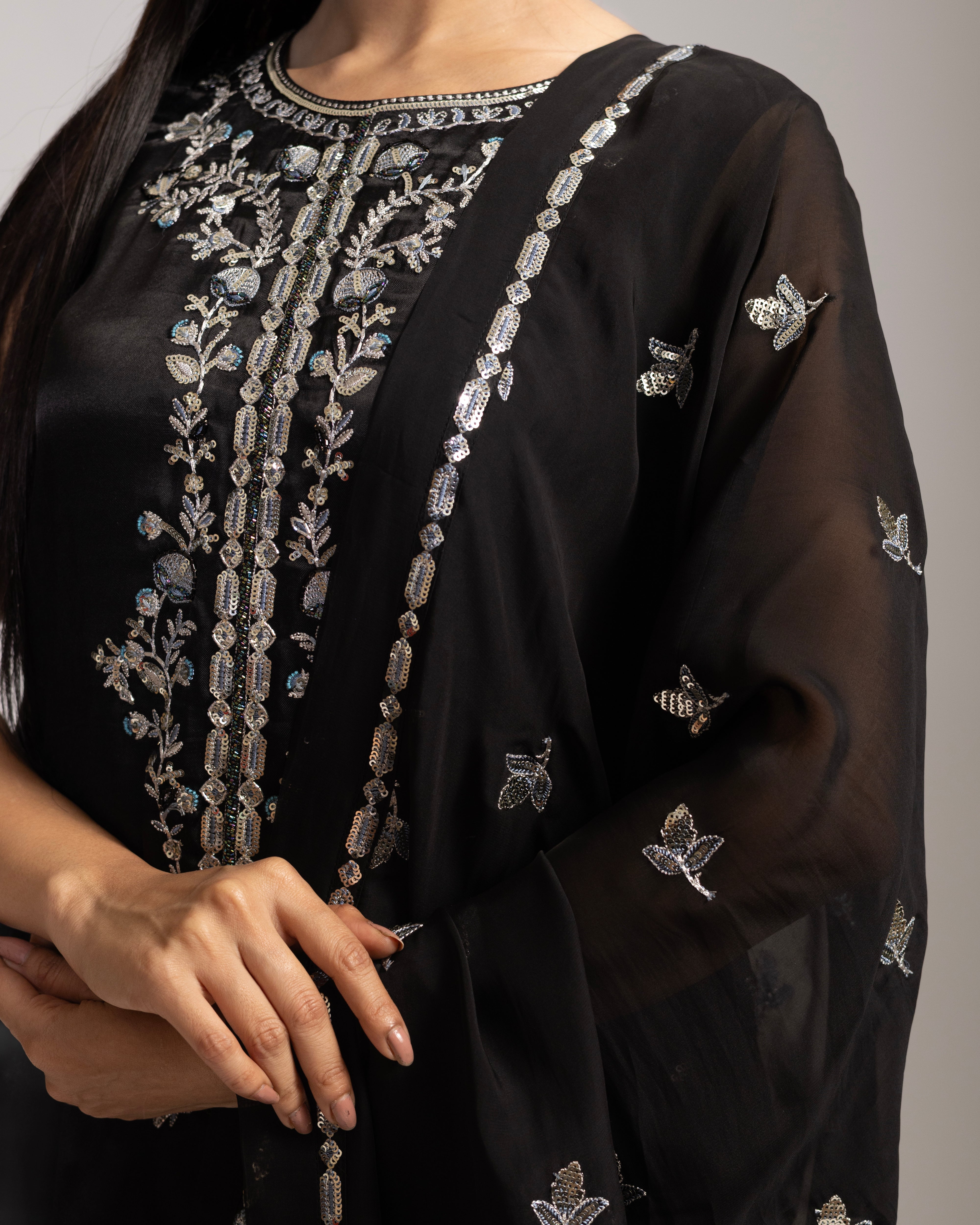 Riviera – Black (Sleeveless)