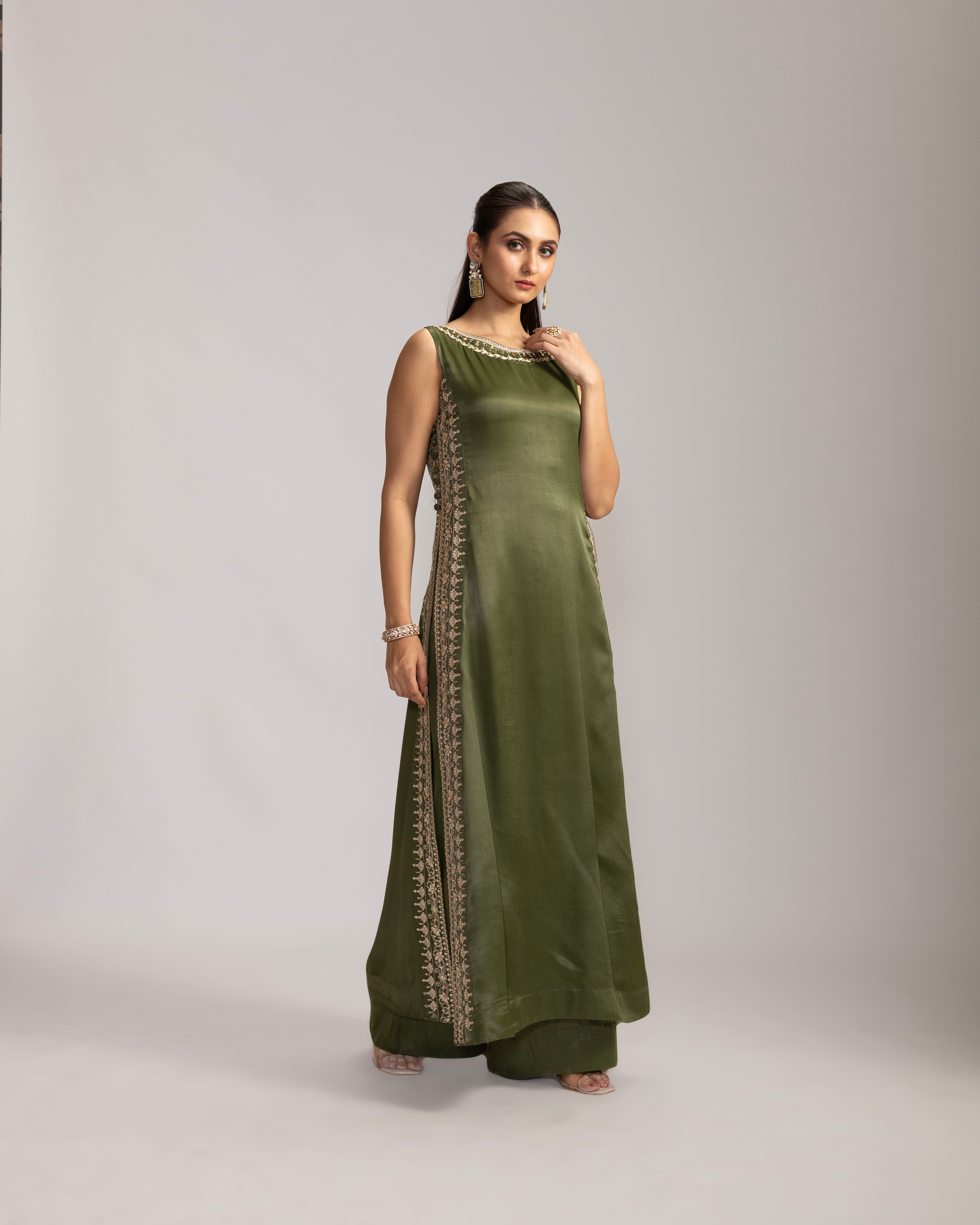 Tiyah – Olive Green (Sleeveless)