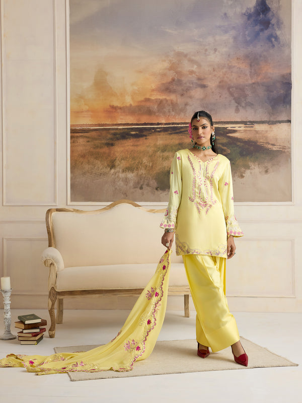 Lelah Farsi – Butter Yellow